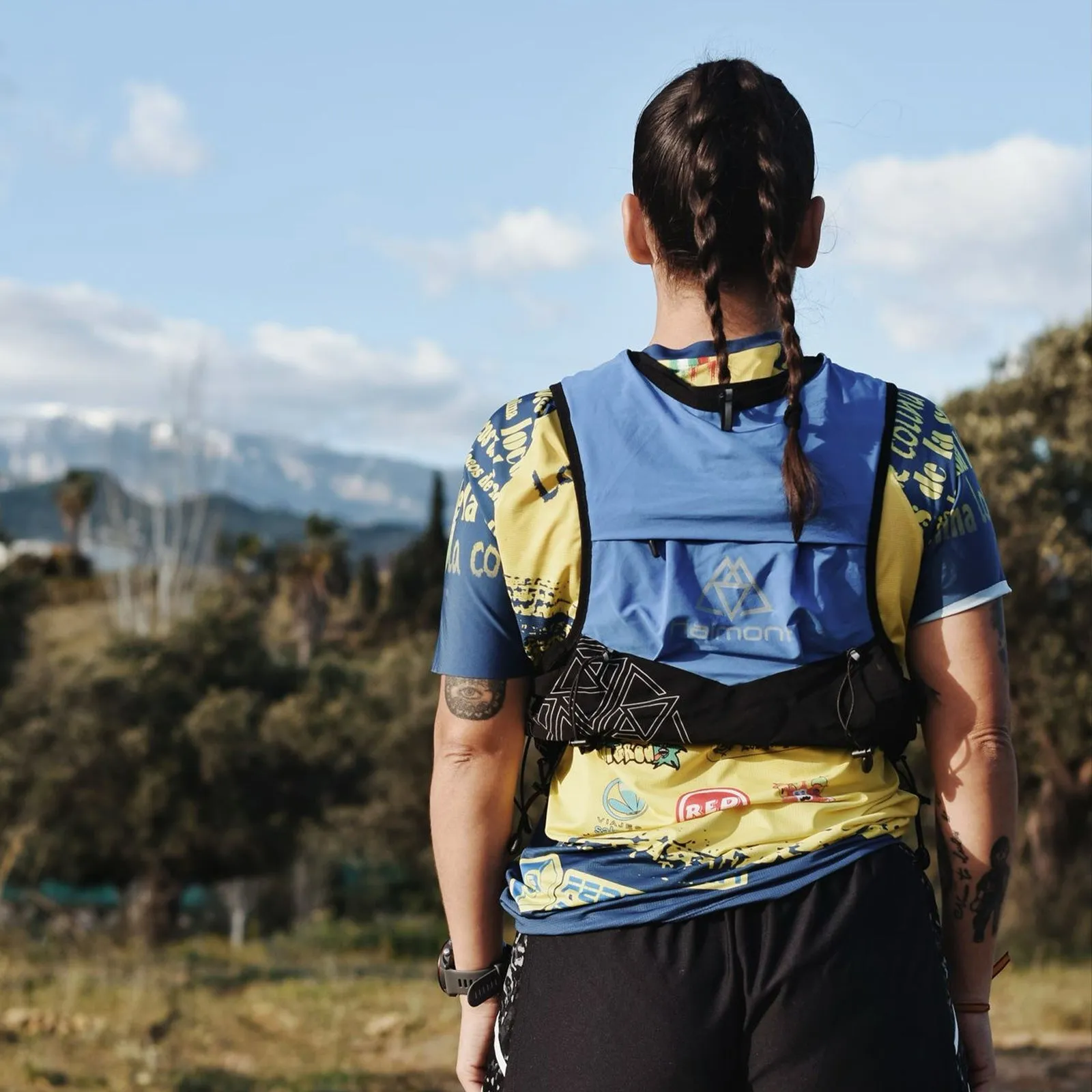 8L Pro Running Vest  The Ultimate Hydration Companion for Long-Distance Trail Runners