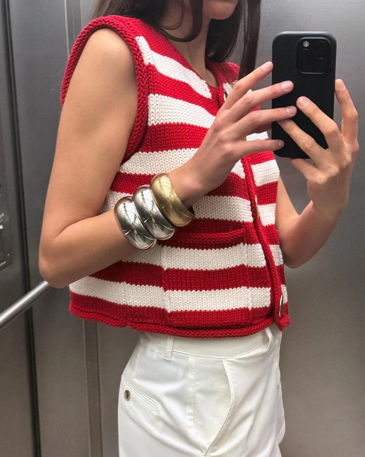Gacaky Sweater Vest for Women Cropped Soft Knit Cardigan Casual Button Down Striped Sweater Vest Outfits Trendy Clothes