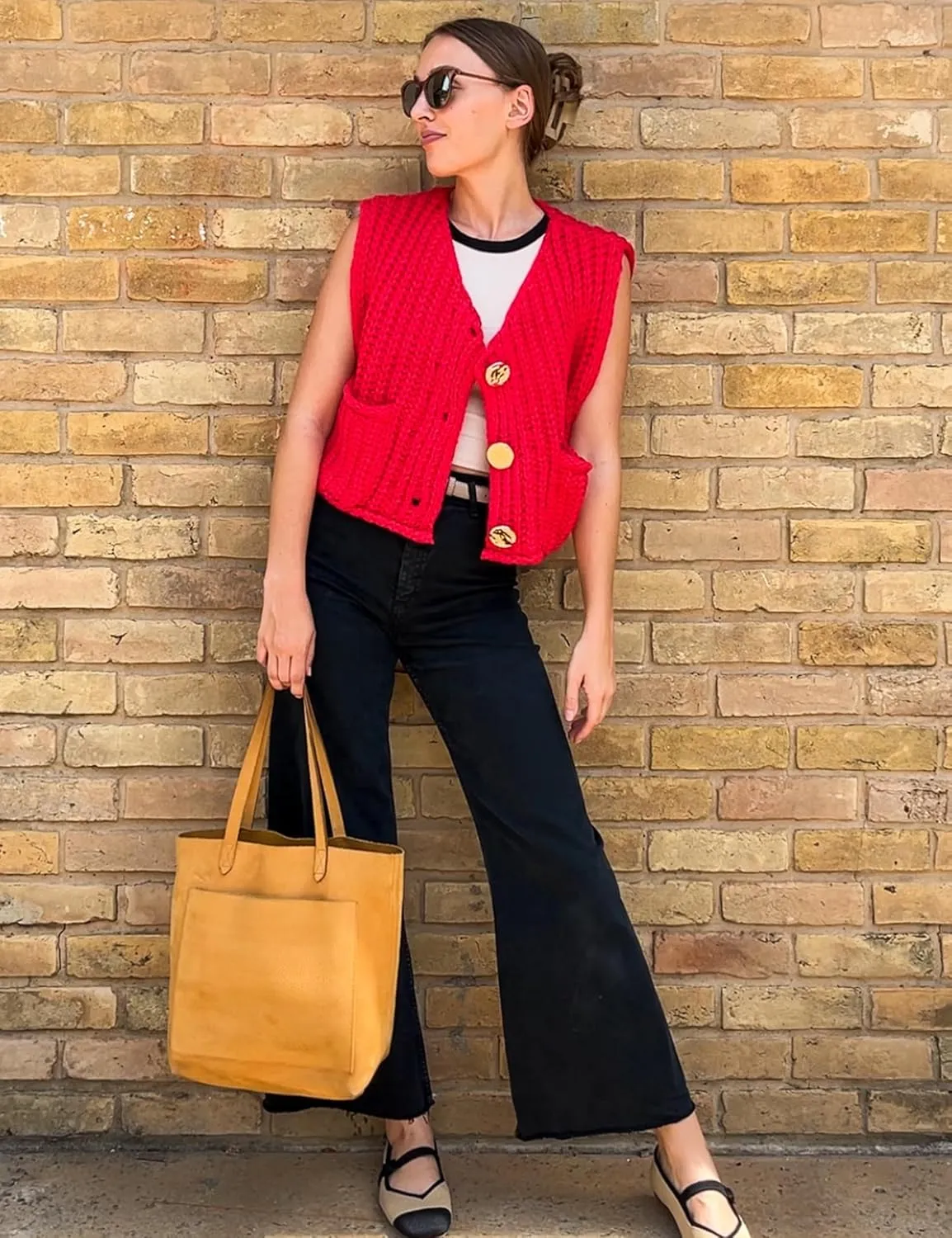 Sweater Vest for Women 2025 Casual Cropped Open Front Sleeveless Chunky Knit Top Button Down Cardigan with Pockets