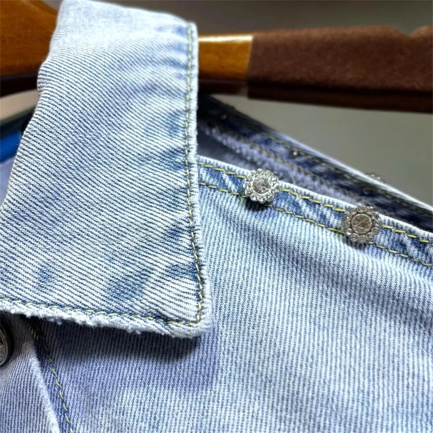 Women Vintage Lightweight Slim Short Denim Jacket Off The Shoulder Lapel Long Sleeve Cowboy Jacket