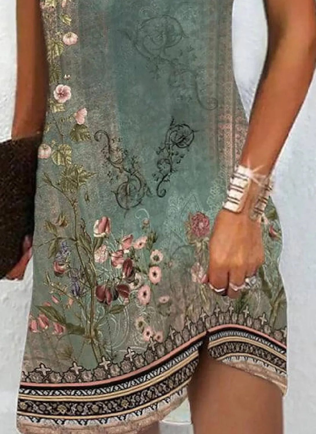 Women's 2025 Summer Boho Floral Cold Shoulder Green Mini Dress Casual Cozy Shift Beach Vacation Sundress