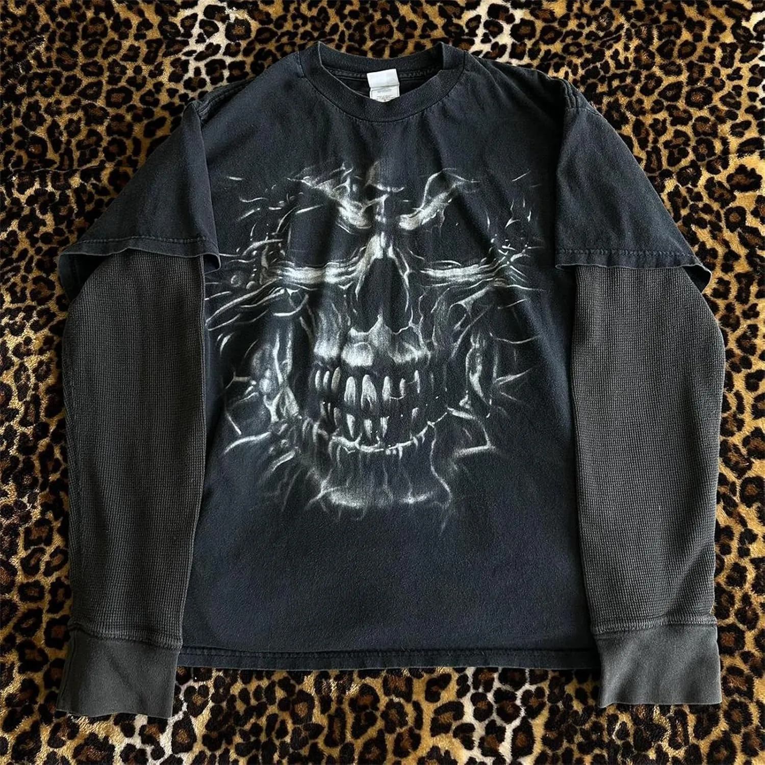 Womens Long Sleeve Fairy Grunge Tees Shirt Vintage Goth Skull Graphic Print Tops 90s Emo Aesthetic Clothes